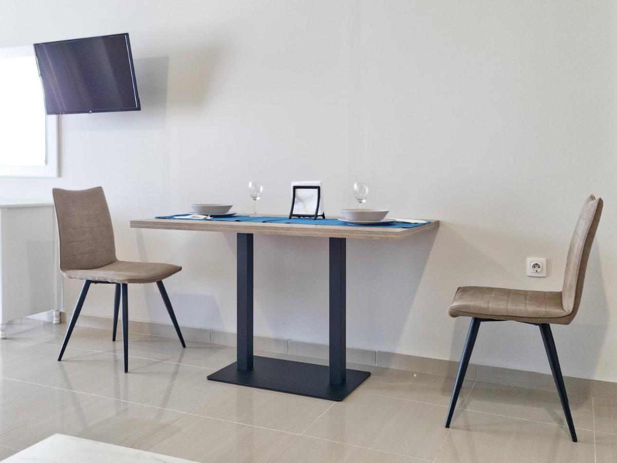 Epipleon Luxury Suites -102- Δωμάτιο 45Τμ Με Βεράντα 35Τμ Μπροστά Στη Θάλασσα 나프팍토스 외부 사진